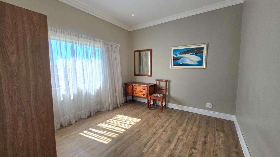 4 Bedroom Property for Sale in Kleinbaai Western Cape